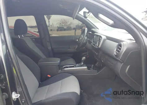 2023 Toyota Tacoma Trd Off Road z USA, uszkodzony, nr VIN 3TMCZ5AN1PM601516